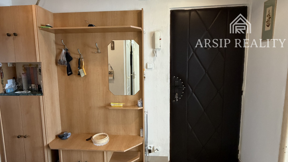 Na predaj: priestranný a útulný 3-izbový byt v Snine – Študentská ulica