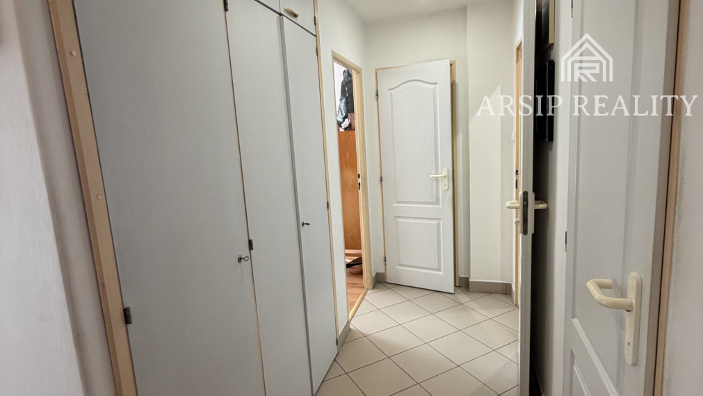 Na predaj: priestranný a útulný 3-izbový byt v Snine – Študentská ulica