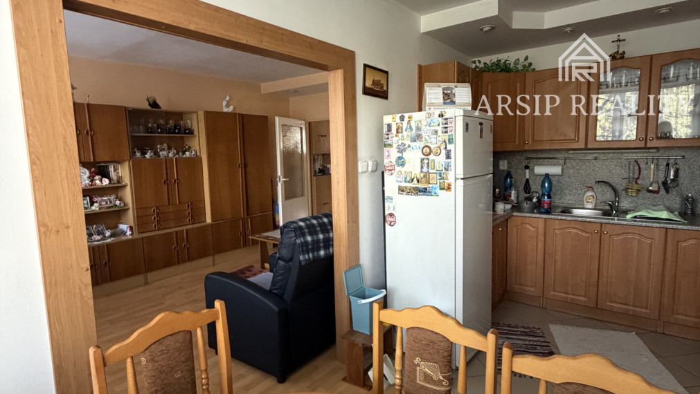 Na predaj: priestranný a útulný 3-izbový byt v Snine – Študentská ulica