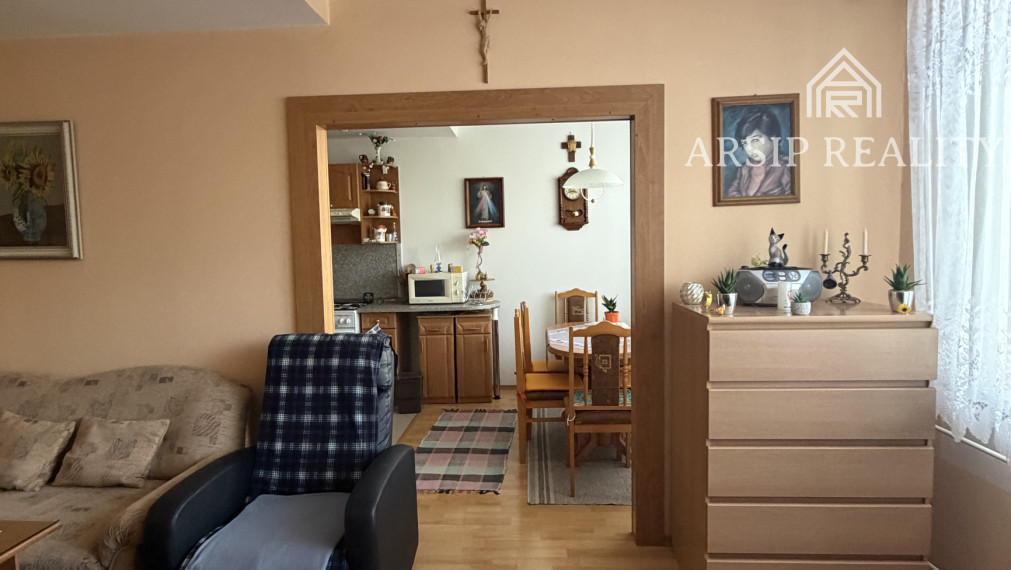 Na predaj: priestranný a útulný 3-izbový byt v Snine – Študentská ulica