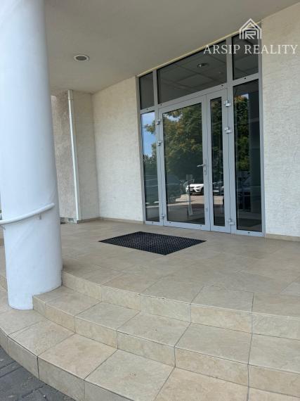 ARSIP REALITY Vám ponúka na prenájom lukratívny priestor pre podnikateľskú a administratívnu činnosť