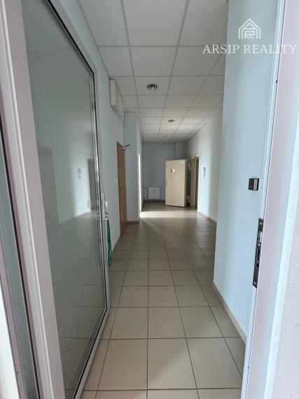 ARSIP REALITY Vám ponúka na prenájom lukratívny priestor pre podnikateľskú a administratívnu činnosť