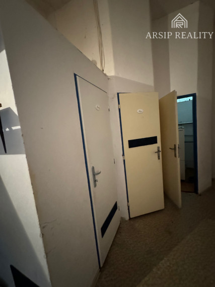 ARSIP REALITY Vám ponúka na predaj priestor pre podnikateľskú a administratívnu činnosť v LUKRATÍVNEJ LOKALITE