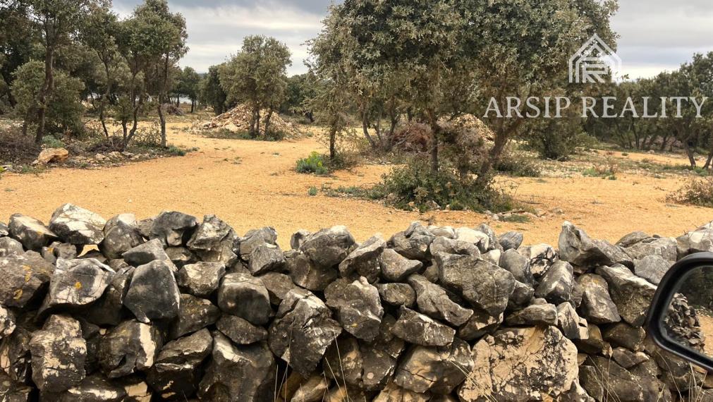 ARSIP REALITY Vám ponúka na predaj pozemok - pre výstavbu Chorvátsko, Pag - Mandre.