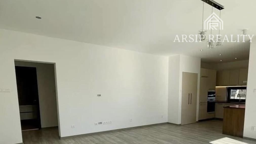 ARSIP REALITY ponúka na predaj vo vyhľadávanej lokalite Trnava pri Laborci novostavbu 4-izbového rodinného domu