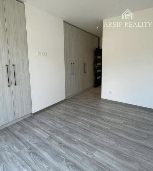 ARSIP REALITY ponúka na predaj vo vyhľadávanej lokalite Trnava pri Laborci novostavbu 4-izbového rodinného domu