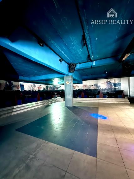 Na prenájom: Obchodný priestor 500 m² v centre Humenného   Ideálne pre bar, klub, sklad alebo iné podnikanie