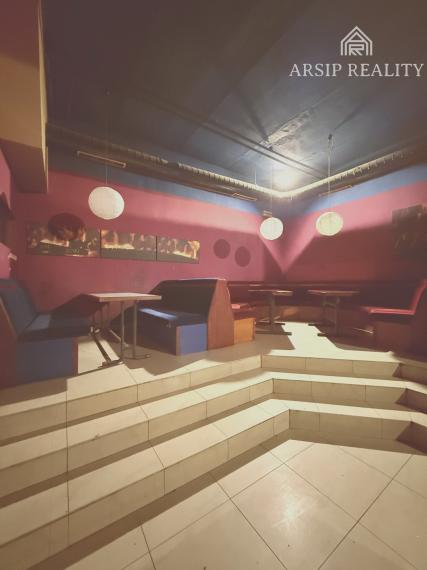 Na prenájom: Obchodný priestor 500 m² v centre Humenného   Ideálne pre bar, klub, sklad alebo iné podnikanie