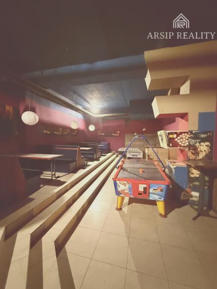 Na prenájom: Obchodný priestor 500 m² v centre Humenného   Ideálne pre bar, klub, sklad alebo iné podnikanie