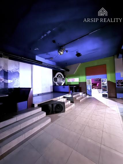 Na prenájom: Obchodný priestor 500 m² v centre Humenného   Ideálne pre bar, klub, sklad alebo iné podnikanie