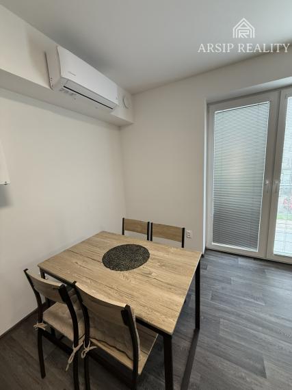 🏠 Prenájom 2-izbového bytu v centre mesta Humenné