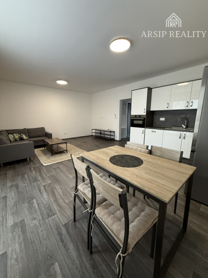 🏠 Prenájom 2-izbového bytu v centre mesta Humenné