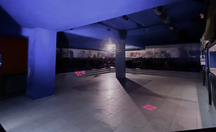 Na prenájom: Obchodný priestor 500 m² v centre Humenného   Ideálne pre bar, klub, sklad alebo iné podnikanie - fotografia 1