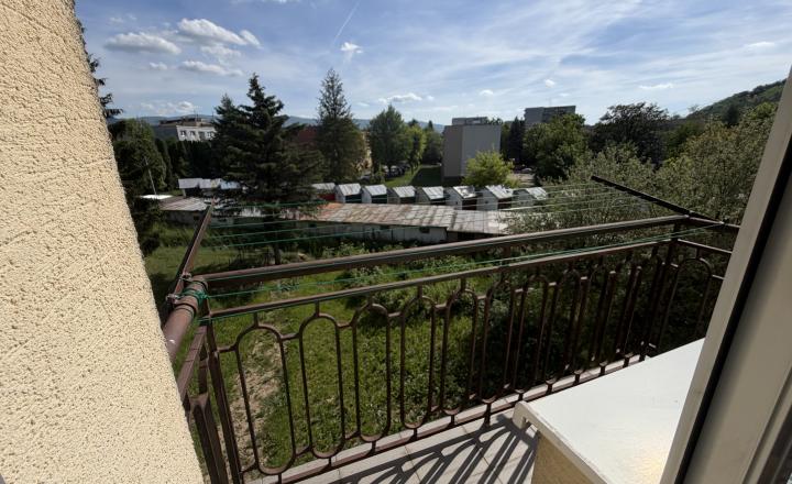 Na predaj útulný 2-izbový byt s balkónom v Snine – ul. Čs. armády - fotografia 7