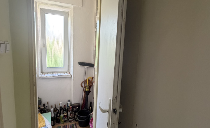 Na predaj útulný 2-izbový byt s balkónom v Snine – ul. Čs. armády - fotografia 1